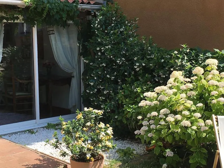Studio Close Fourviere Very Quiet & Small Terrace Apartment Lyon