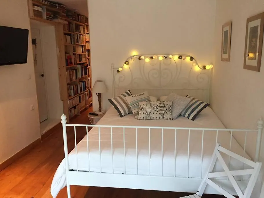 Studio Close Fourviere Very Quiet & Small Terrace contacts
