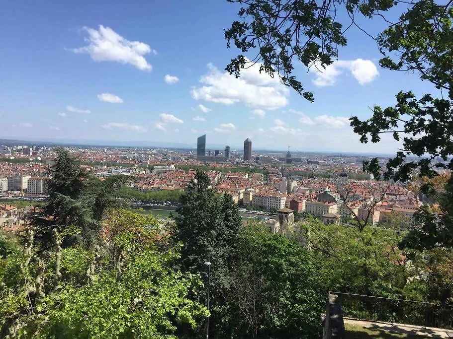 Studio Close Fourviere Very Quiet & Small Terrace Apartment Lyon