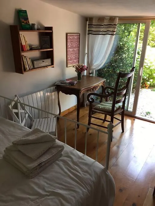 Studio Close Fourviere Very Quiet & Small Terrace Apartment Lyon France