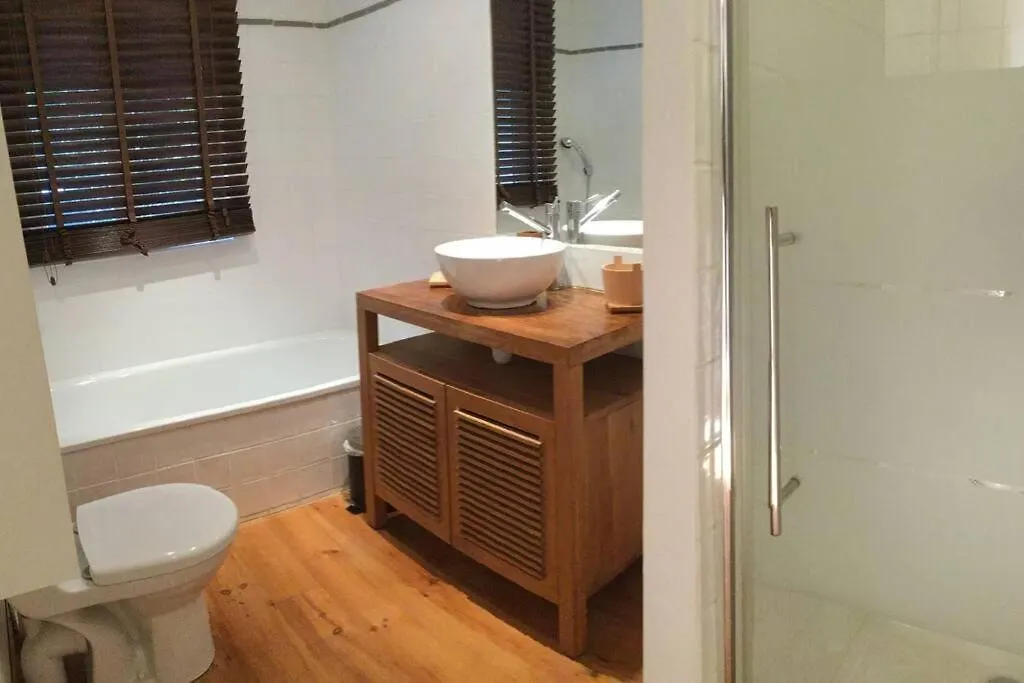 Studio Close Fourviere Very Quiet & Small Terrace Apartment Lyon 0*,  France