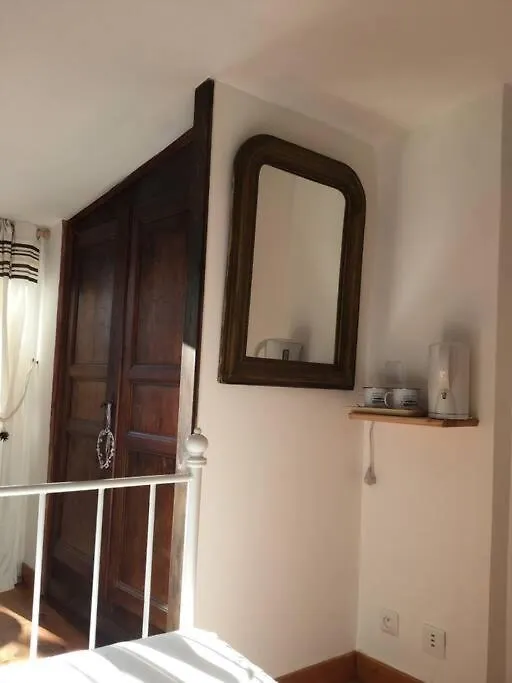 Studio Close Fourviere Very Quiet & Small Terrace Apartment Lyon France